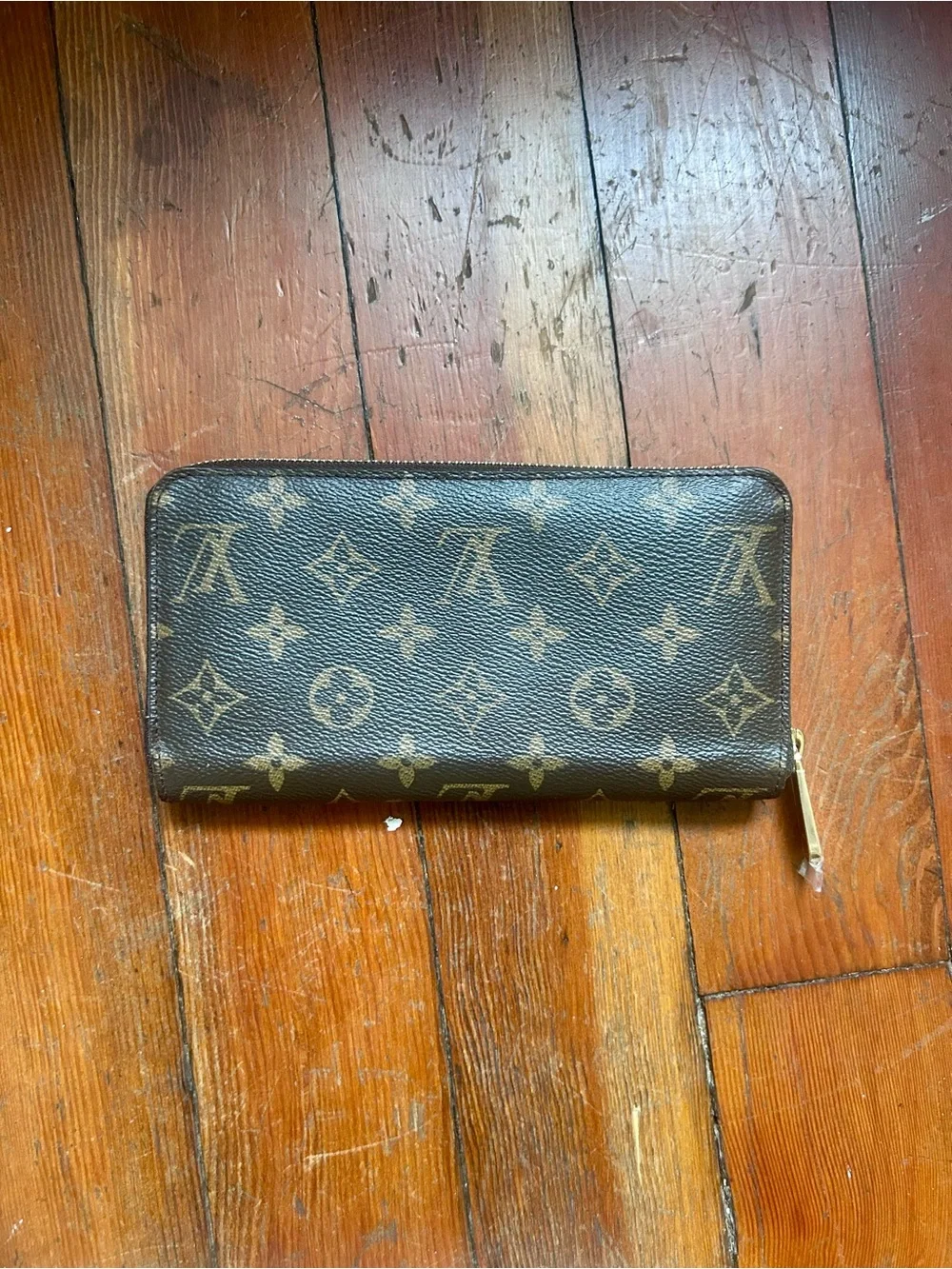 Louis Vuitton Monogram Zippy Wallet